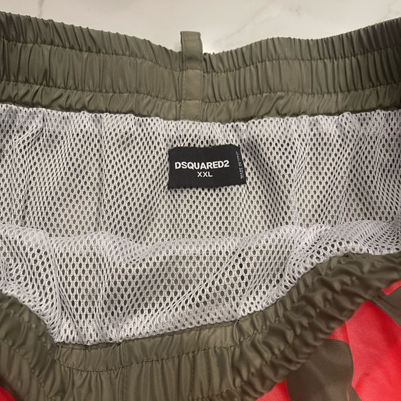 DSQUARED2 Men’s Shorts - Picture 3 of 5